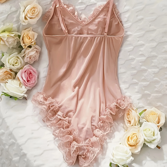 Sexy Lingerie Sets for Women, Pink Lace Three-piece Set With Coat. Sexy Lingerie Sets for Women, Pink Lace Three-piece Set With Coat.